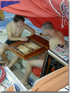 deesmorris_backgammon1.jpg (32513 bytes)